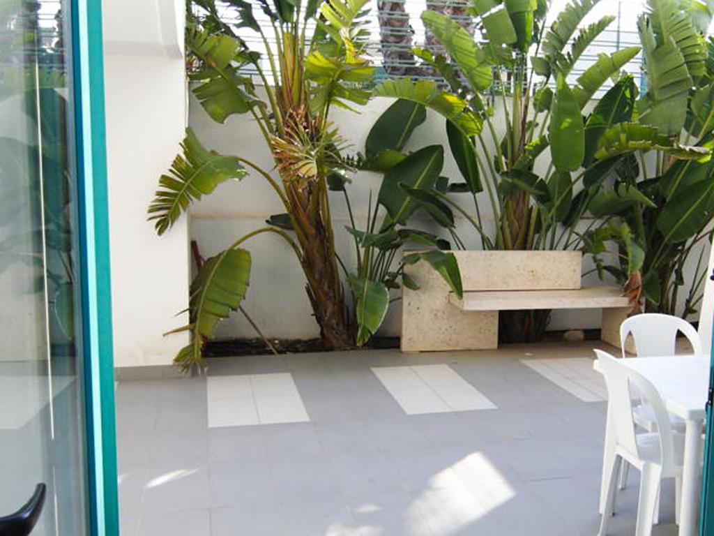 Terrazze Del Mare Aparthotel Racale Ngoại thất bức ảnh